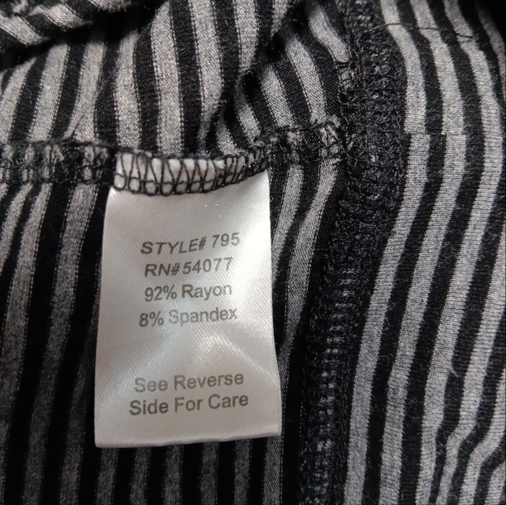 Cabi Striped Tech Long Sleeve Running Activewear Top Black Gray Size S - Picture 6 of 7
